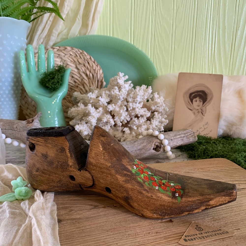 Antique Wood Shoe Form 🍓 Unique Home Decor / Rustic / Gift / Wooden / Nature - Picture 9 of 9